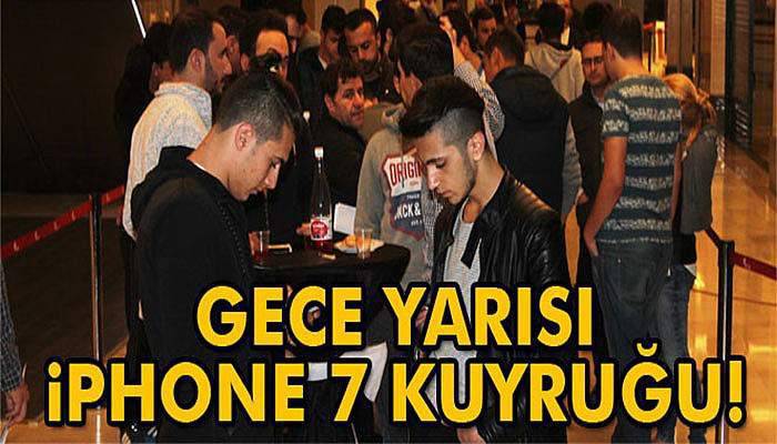 Gece yarısı İphone 7 kuyruğu