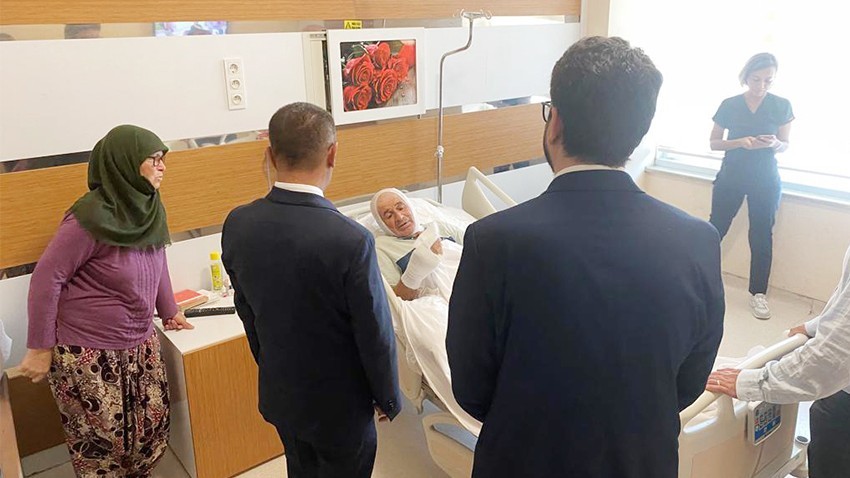 Vali Aktaş, yangında yaralanan vatandaşları hastanede ziyaret etti