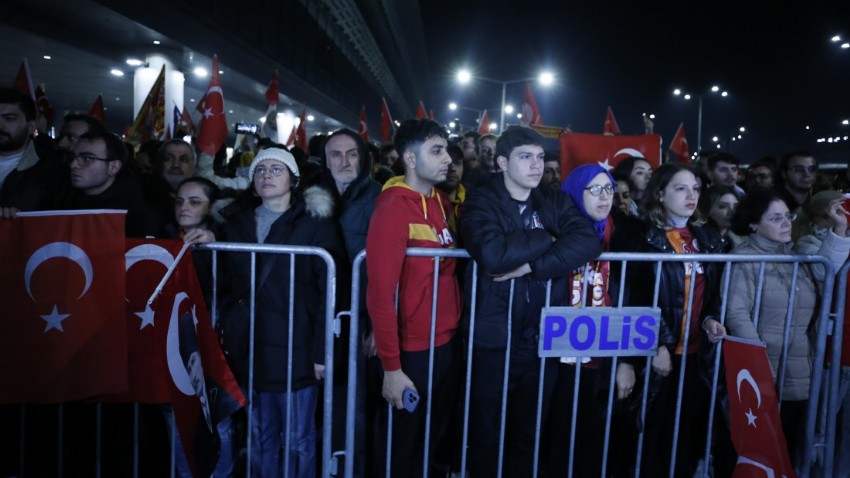 Galatasaray kafilesi İstanbul'a döndü 