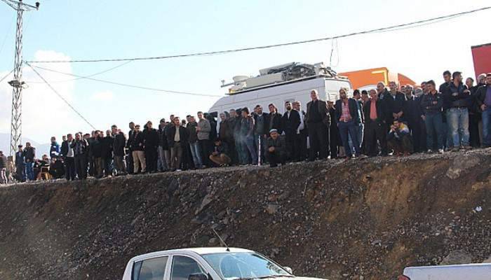 Siirt’te ailelerin bekleyişi sürüyor