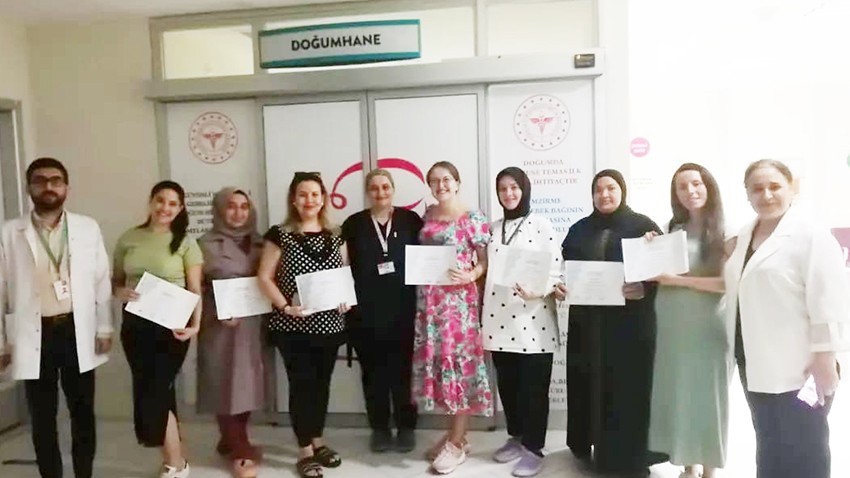 Biga Devlet Hastanesi'nde Gebe Okulu: Anne-Babalar Doğuma Hazırlanıyor