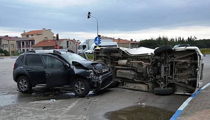  Çanakkale'de trafik kazası: 4 yaralı