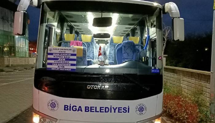 Biga Belediyesi’nden Sağlık Çalışanlarına Ücretsiz Servis