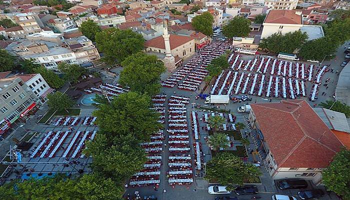 Bayramiç'te binlerce kişi belediye iftarında buluştu (VİDEO)