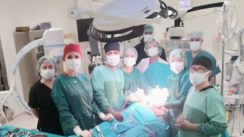 Çanakkale'de Zorlu Omurga Ameliyatı!