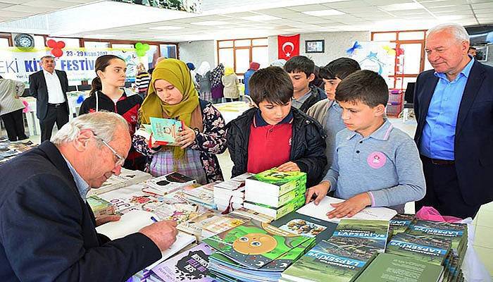 Kitap Festivali Yoğun İlgi Görüyor