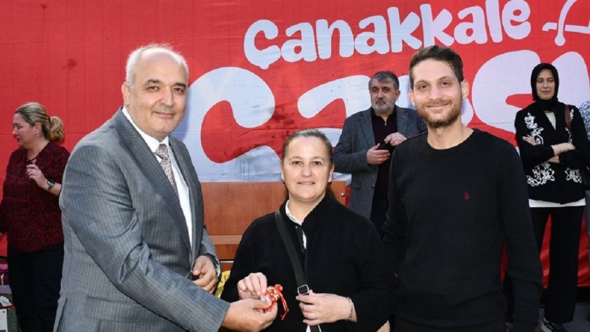 “Çanakkale Çarşı Alışveriş Günleri” hediye töreni ile tamamlandı