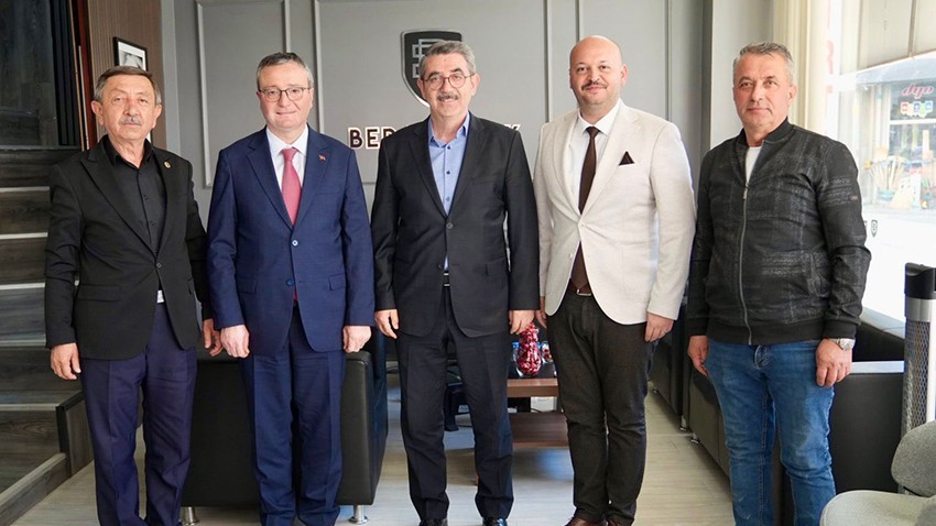 Biga Belediye Başkanı Alper Şen Eski Başkanlarla Bir Araya Geldi