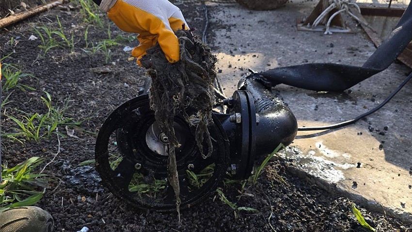 Çardak’ta Tıkanan Pompa Temizlendi: 
