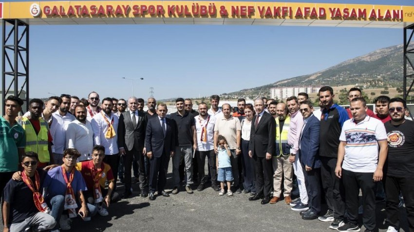 Galatasaray'dan afet bölgesi Kahramanmaraş’a ziyaret