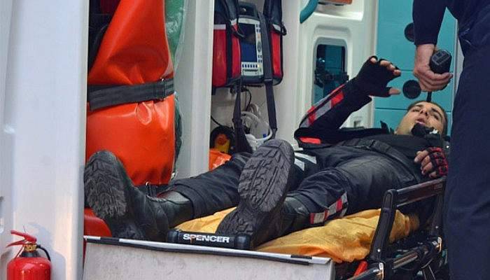 Yunus ekibine otomobil çarptı: 1’i ağır 2 polis yaralı