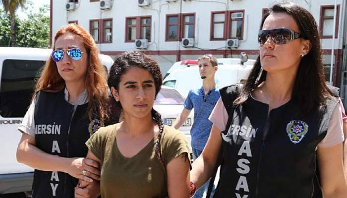 Kendisine sarkıntılık eden eniştesini öldürdü