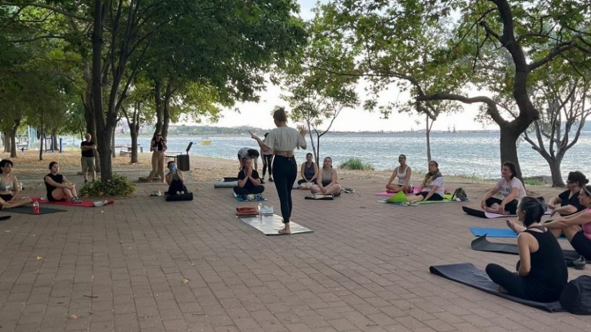 Kepez Sahilinde Yoga