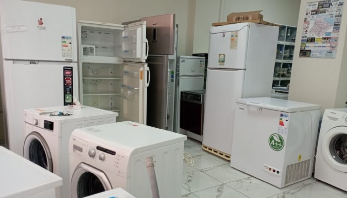 BEYAZ EŞYAYA ZAM GELDİ, VATANDAŞ SOLUĞU TAMİRCİLERDE ALDI