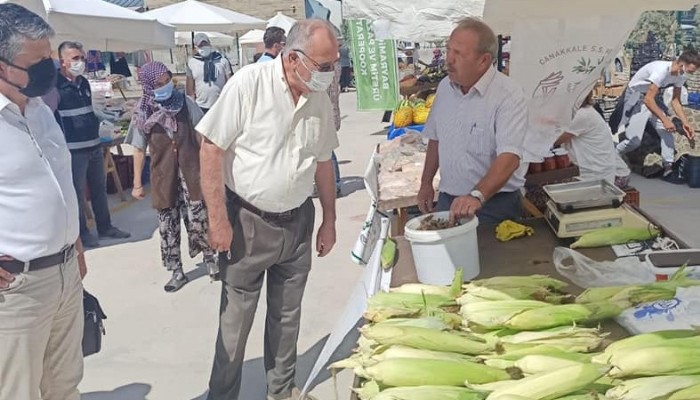 Başkan Gökhan yeni açılan pazarı gezdi