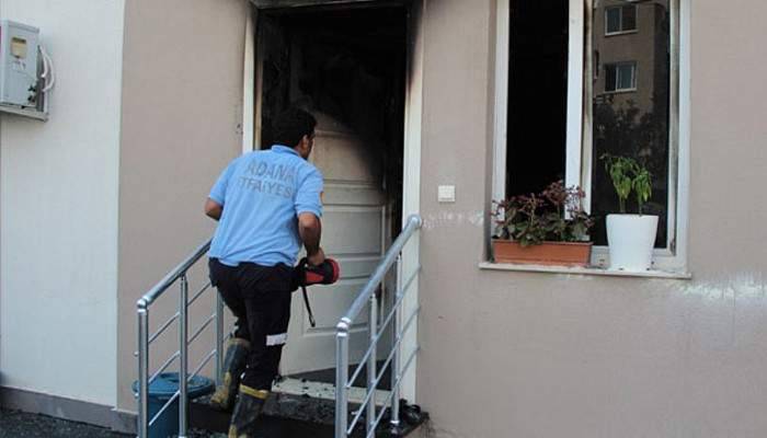 Yönetici ile tartışan kapıcı oturduğu evi yaktı