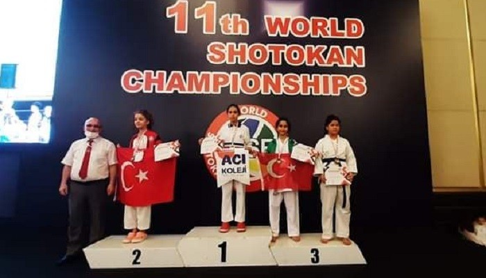 Karate şampiyonasında fırtına estirdiler