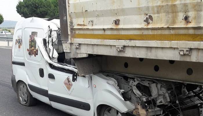 İzmir-Çanakkale yolunda kaza: 1 yaralı