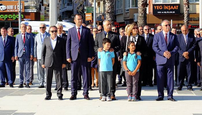 Çanakkale'de Zil Çaldı  77 Bin Öğrenci Ders Başı Yaptı