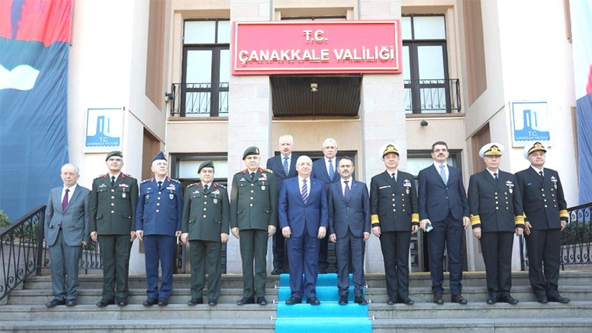 Milli Savunma Bakanı Güler'den Valiliğe ziyaret