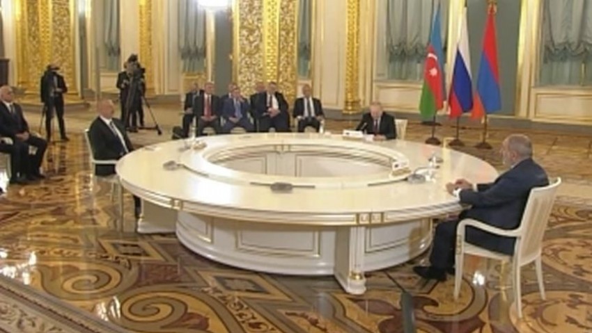 Aliyev, Putin ve Paşinyan arasındaki üçlü görüşme Moskova’da başladı