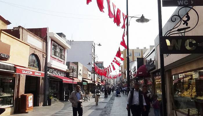 Sarraflar Çarşısı Türk Bayrakları İle Donatıldı
