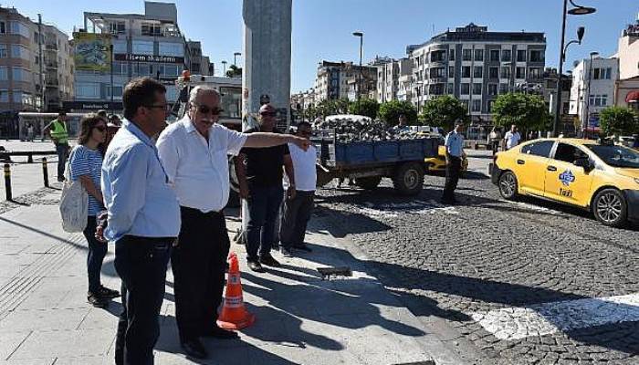 Başkan Gökhan, iskele meydanındaki çalışmaları inceledi