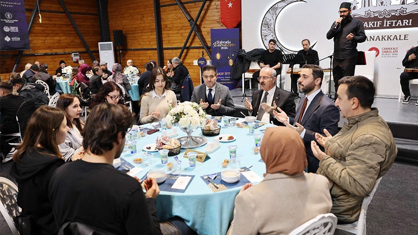 Vali Toraman, İftar Programına Katıldı