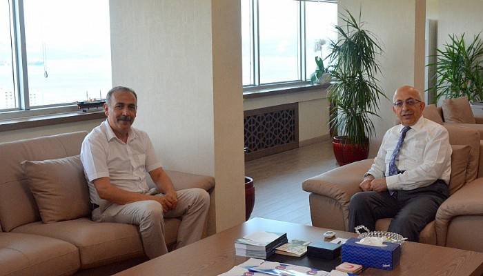 Eceabat Belediye Başkanı Saim Zileli’den Rektör Prof. Dr. Sedat Murat’a Ziyaret
