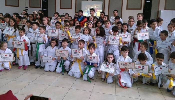  Biga Karate Gençlik Spor Kulübü sporcuları kemer yükseltti