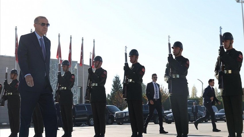 Cumhurbaşkanı Erdoğan, EİT Zirvesi için Özbekistan'a gitti