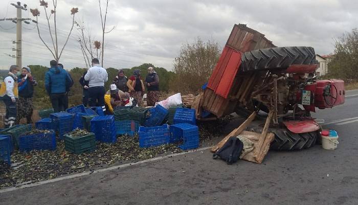  Zeytin işçilerinin traktörü devrildi 5 yaralı 