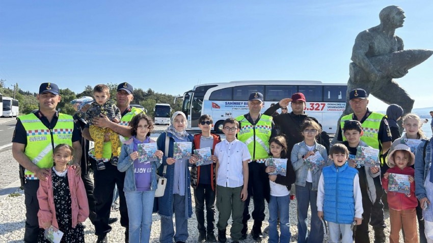 Trafik Güvenliği Bilinci İçin Eceabat’ta Etkinlik Düzenlendi