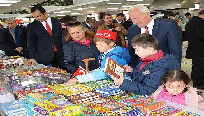 İlk kez “Kitap Festivali” Yapıldı