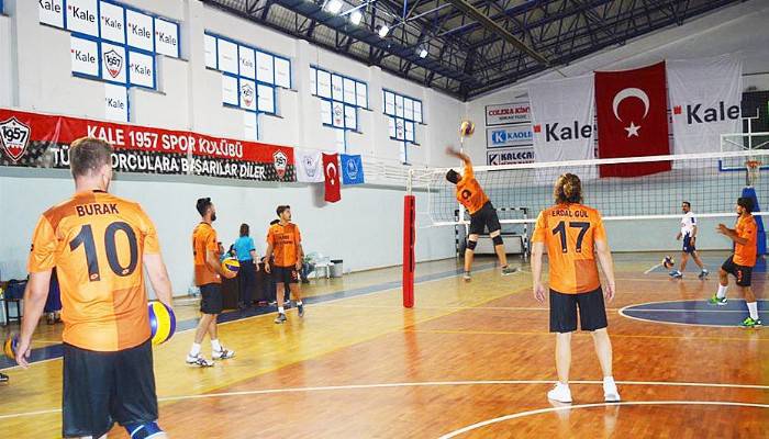 Milli Mücadelenin 100. Yılı etkinlikleri  Kapsamında Düzenlenen Voleybol Turnuvası Başladı 