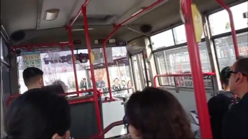 Otobüste bebek arabası kavgası: ‘Seni mermi manyağı yaparım’