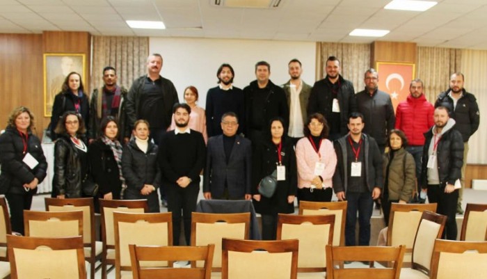 CHP’liler Sosyal Medya Çalıştayına katıldı.  
