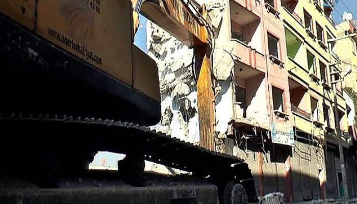 Gaziantep'te 5 katlı bina işte böyle yıkıldı