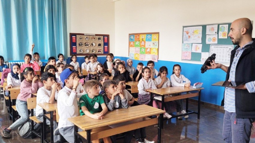 Karacaören İlkokulu Öğrencileri Sanal Gerçeklikle Tanıştı