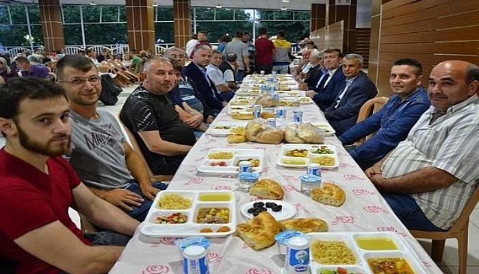 Bigalı pazarcılar iftarda bir araya geldi