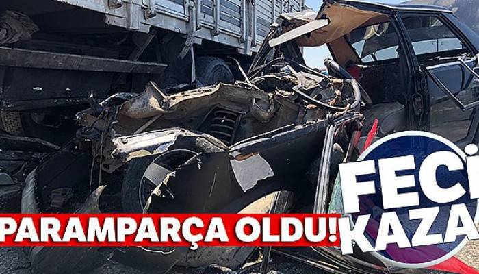 Otomobil kamyonun altına girdi 1 ölü, 3 yaralı