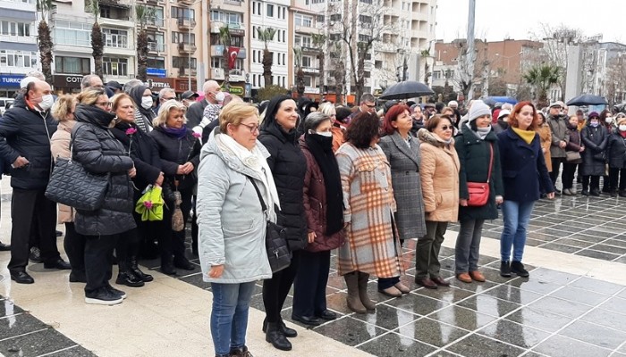 CHP 8 MART DÜNYA KADINLAR GÜNÜNÜ KUTLADI