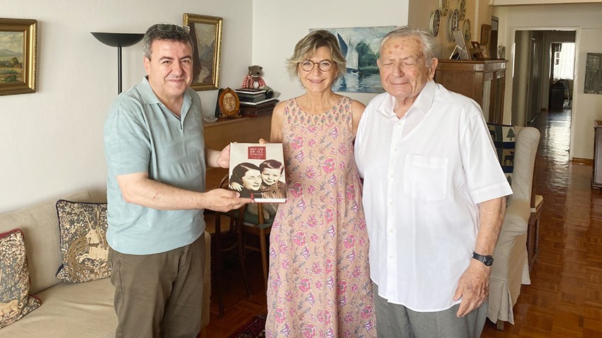 Tomris Öziş'in Piyanosu ve Nota Arşivi ÇOMÜ'ye Bağışlandı