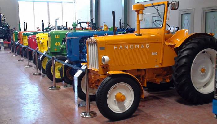 135 yıllık traktörler bu müzede sergileniyor (VİDEO)