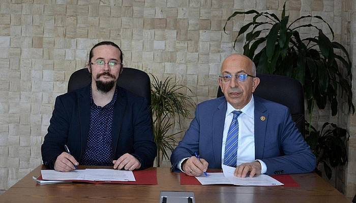 ÇOMÜ ve YAŞIK Makina Arasında Üniversite-Sanayi İşbirliği Çerçeve Protokolü İmzalandı