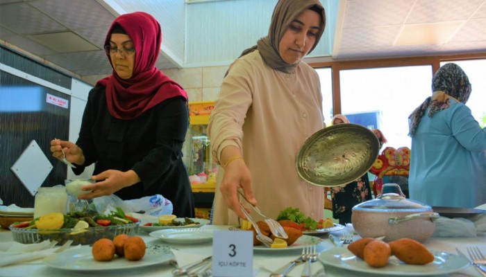 Türk Mutfağı’nın lezzetleri kiraz festivalinde yarıştı