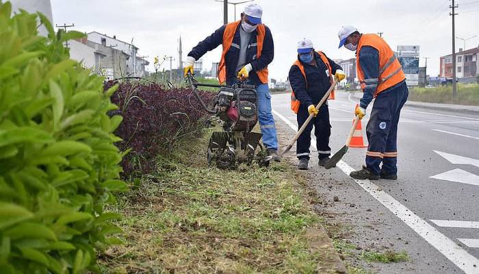 BİGA’DA PEYZAJ DÜZENLEME ÇALIŞMALARI YOĞUNLUK KAZANDI