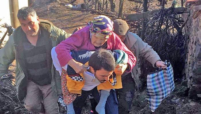 Hastayı 65 metre sırtında taşıdı 
