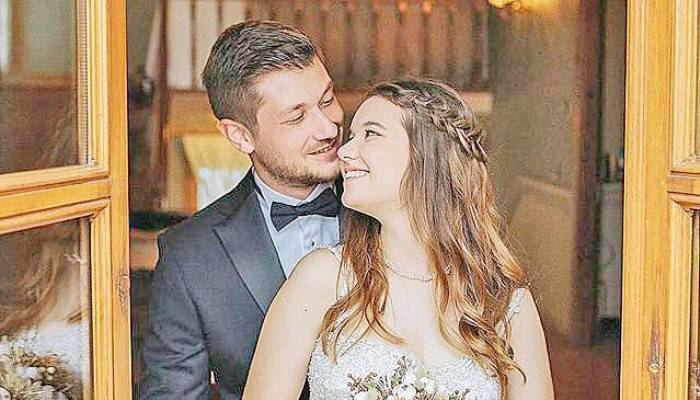 Kızını evlendirdi