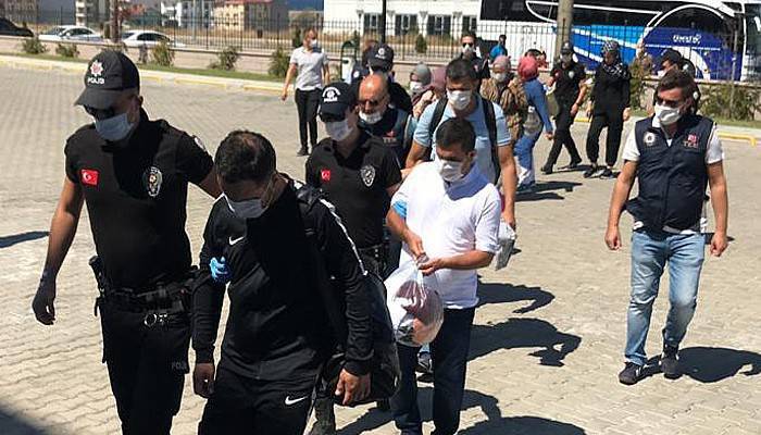 Çanakkale'den Yunanistan'a kaçmaya çalışırken yakalanan 13 FETÖ şüphelisi tutuklandı (VİDEO)